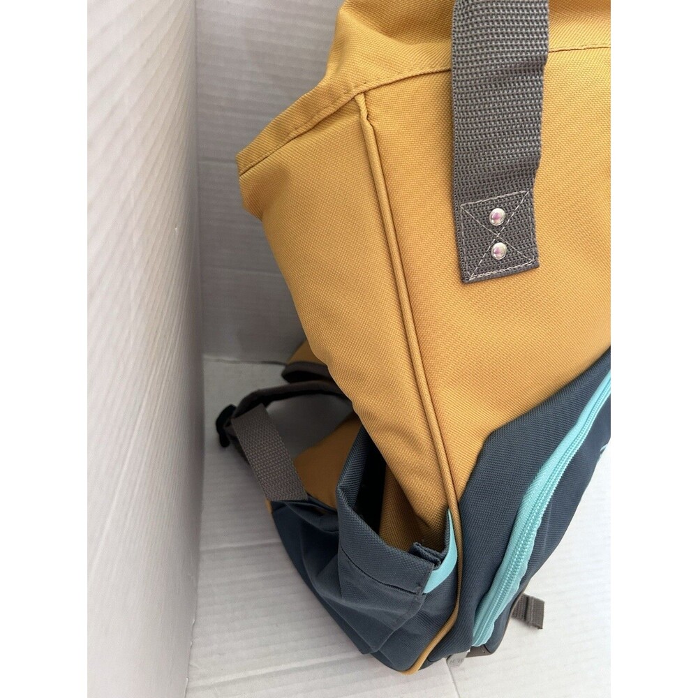 Subaru Insulated back pack NWOT - Picture 3 of 16